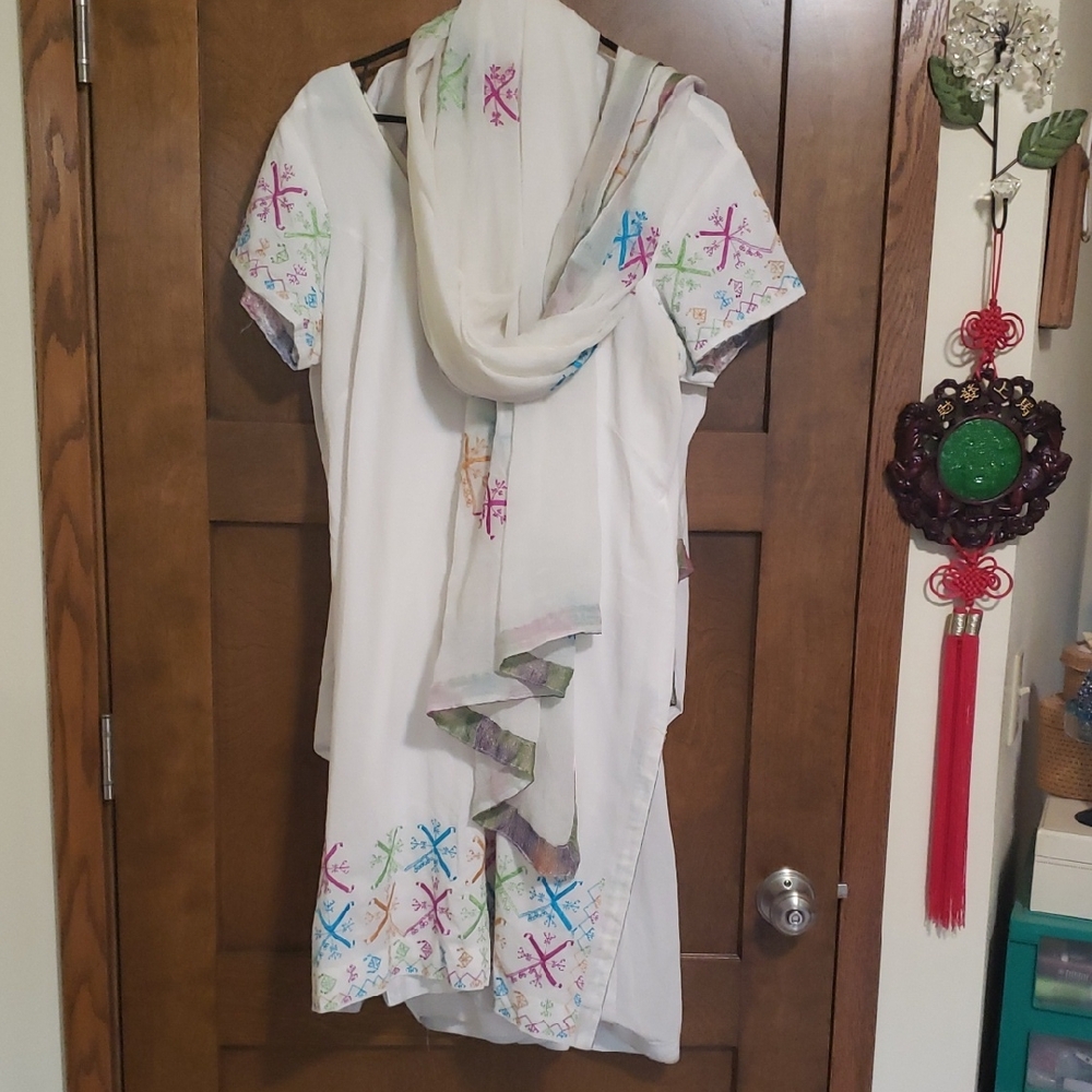 Embroidered tunic & scarf with pants(kazeem, dupatta, salwar)-new.Bin#10